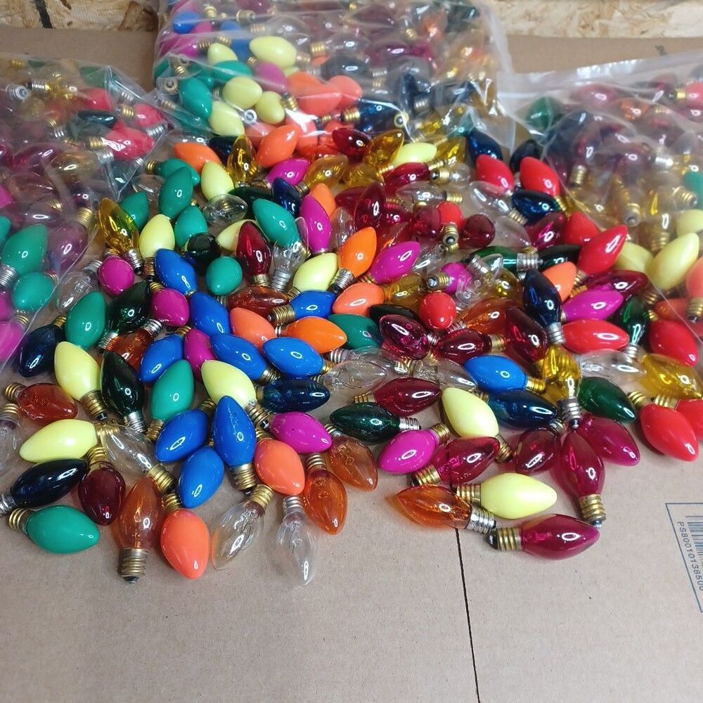Lot 140 Colored Christmas Light Bulbs - C 7 Show Light Multicolor Some Blink